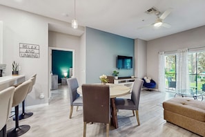 Interior - Exclusive 3BR villa: pools, near Disney magic (Davenport)