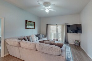 DVD player, table football, offices - Penthouse in Bahama Bay Resort near Disney w/4 pools, 6 spas, tennis courts, A/C (Davenport)