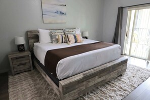3 bedrooms, iron/ironing board, travel cot, Internet - Penthouse in Bahama Bay Resort near Disney w/4 pools, 6 spas, tennis courts, A/C (Davenport)