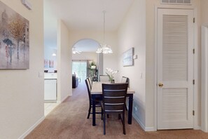 Dining - 3rd floor condo w/ sauna, shared pools, restaurant, gym, balcony (Davenport)