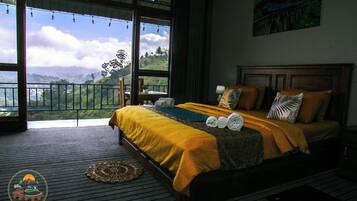 Superior Double Room, Mountain View | In-room safe, desk, laptop workspace, blackout drapes