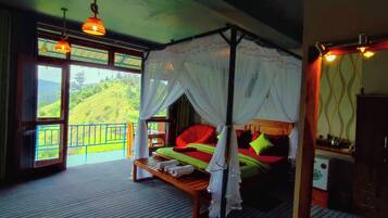 In-room safe, desk, laptop workspace, blackout curtains