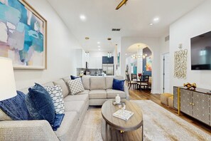 Table football, offices - Charming Condo - 1st floor w/ pools, hot tub, beach, & fitness center (Davenport)