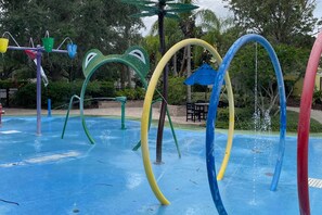 Children’s area - Ground level condo near theme parks, shared pools, sauna, patio, tennis court (Davenport)