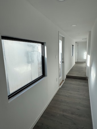 Interior. Cozy 1-bedroom apartment in peaceful El Paso with AC