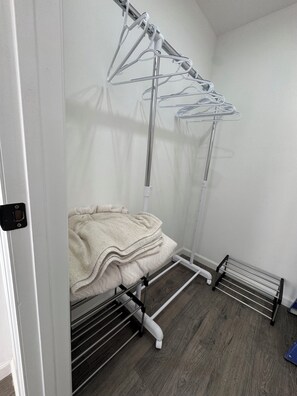 Interior - Cozy 1-bedroom apartment in peaceful El Paso with AC (El Paso)