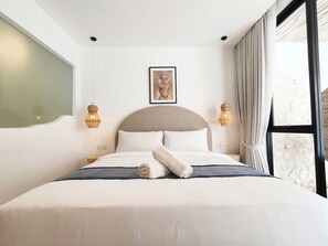 Villa, 2 Bedrooms, Patio, Pool View | Desk, laptop workspace, free WiFi - Villa Aurora Uluwatu (Ungasan)