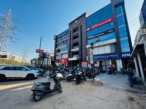Exterior - Hotel Long Stay (Ahmedabad)