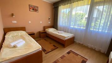 Desk, free WiFi, wheelchair access