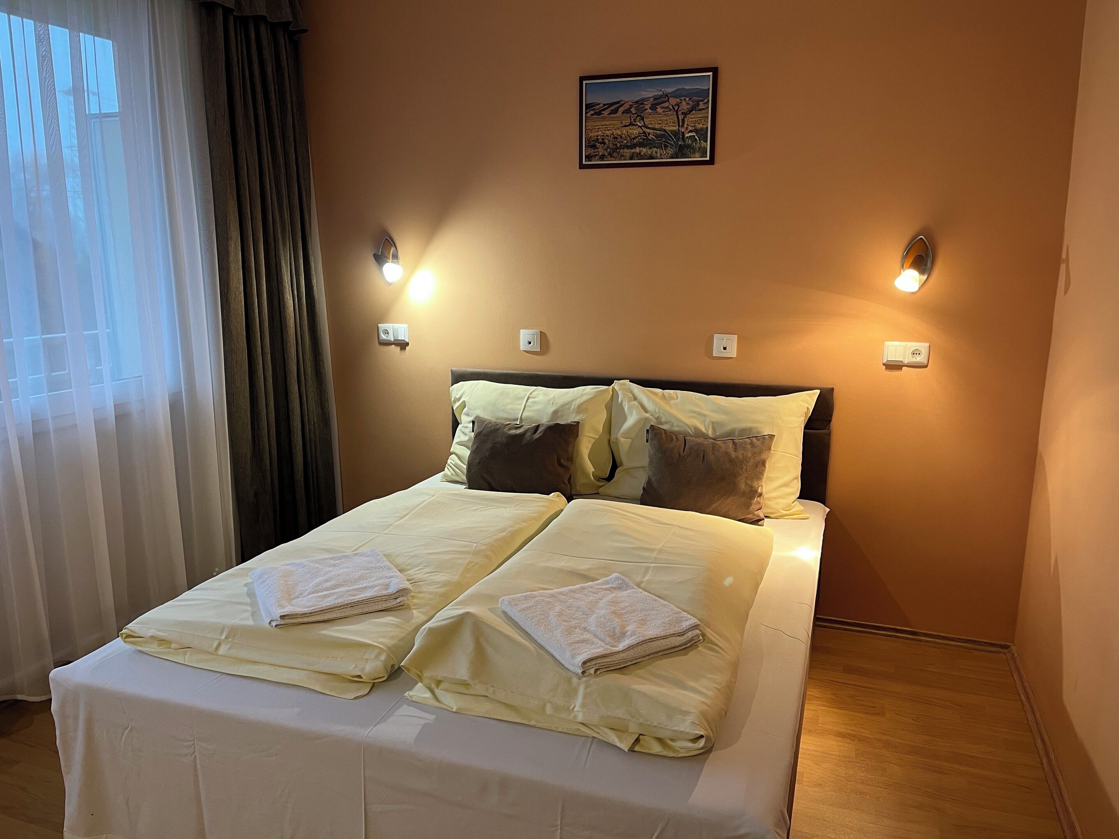 Desk, free WiFi, wheelchair access