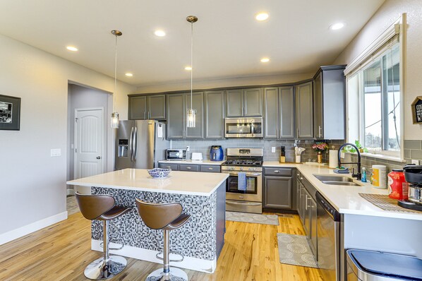 Microwave, oven, stovetop, dishwasher