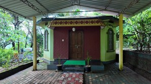 Exterior detail - Nature Inn Cottage (Gokarna)