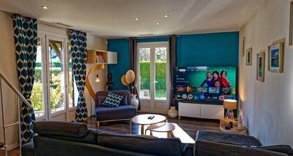 Beautiful, peaceful country house, 50 m from Arjuzanx lake.