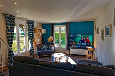 Beautiful, peaceful country house, 50 m from Arjuzanx lake.