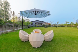 Vila Deluks | Tempat makan outdoor