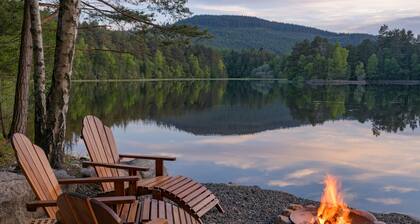 The Queen's Hut - Idyllic Log Cabin, originally built for Queen Mary