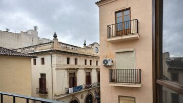 Basic Room, 1 Double Bed, City View | Property grounds