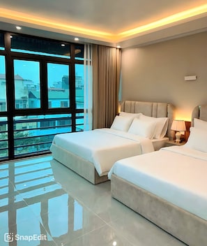 Superior Room, City View | Premium bedding, pillowtop beds, desk, free WiFi