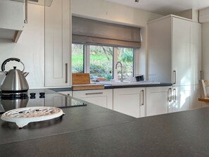 Dishwasher, high chair - 2 bedroom accommodation in Bridport (West Bexington, near Lyme Regis)