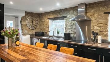 Lave-vaisselle, chaise haute