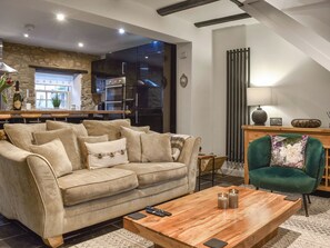 TV, fireplace - 3 bedroom accommodation in Yarm (Yarm)
