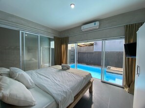 Villa, vistas a la piscina | Tabla de planchar con plancha y wifi gratis