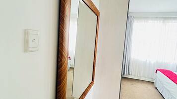 LÀgenhet Superior - utsikt mot trÀdgÄrden | Interiör