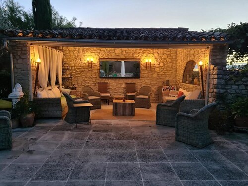 Villa Near Avignon With Separate Suites