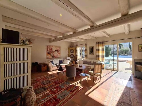 Villa Near Avignon With Separate Suites