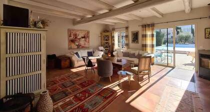 Villa Near Avignon With Separate Suites