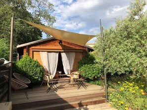 Villa | Exterior - Villa Near Avignon With Separate Suites (Robion)