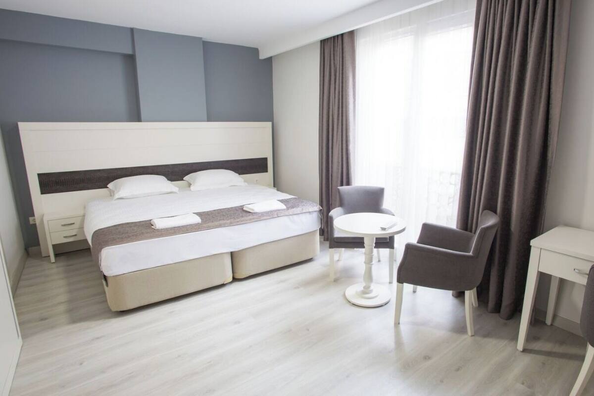 Double Room | In-room safe, free WiFi