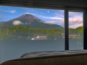 Luxury Suite, Balcony, Mountain View | Interior - Mt Fuji View and  Sauna Ryokan Shizuku  (Yamanakako)