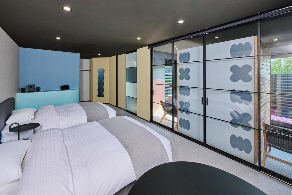 Standard Twin Room, Mountain View | In-room safe, iron/ironing board, free WiFi