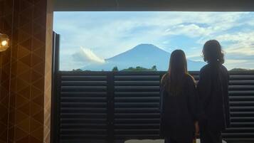 Suite prèmium, balcó, vistes a la muntanya | Àrea exterior de l'allotjament