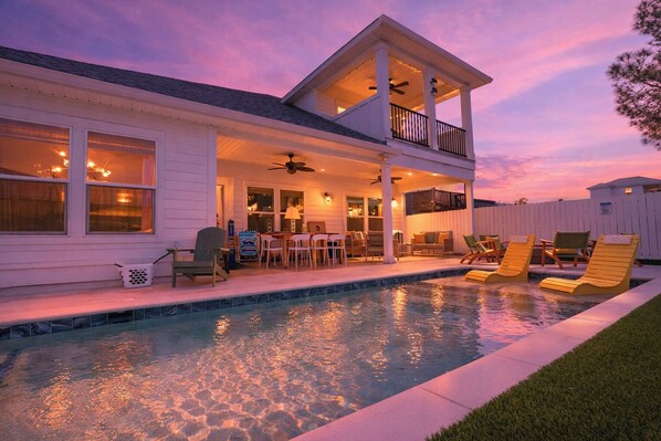 Outdoor pool, a heated pool