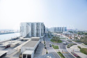 Free self parking - Bloomfields Unique 1BR Water's Edge2  (Abu Dhabi)