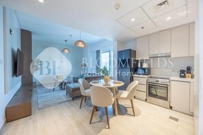 Private kitchen - Bloomfields Unique 1BR Water's Edge2  (Abu Dhabi)