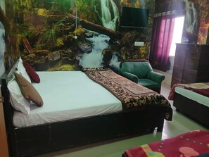 Desk, free WiFi - New Gayatri Palace Vrindavan (Vrindavan)