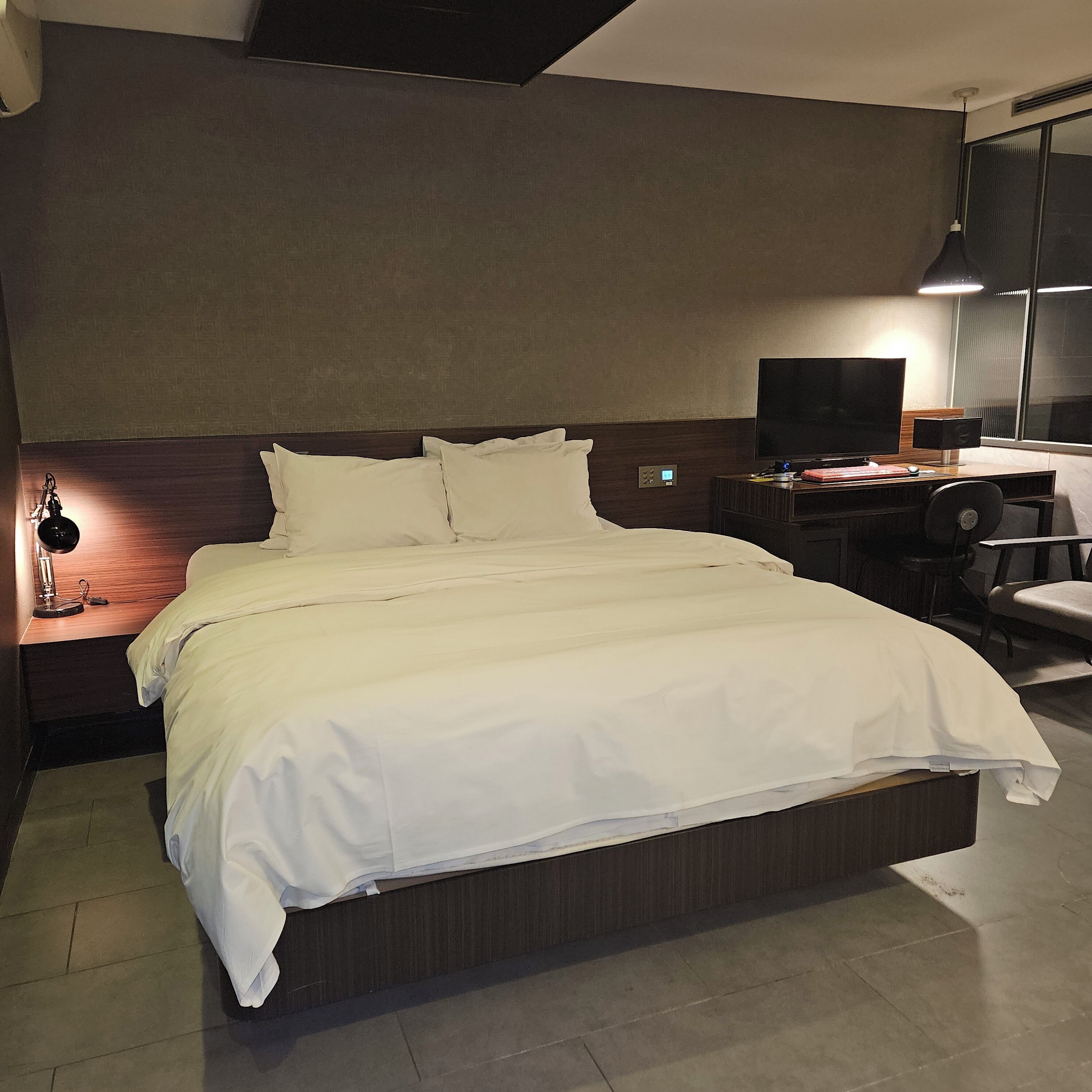 Deluxe Double Room | Free WiFi