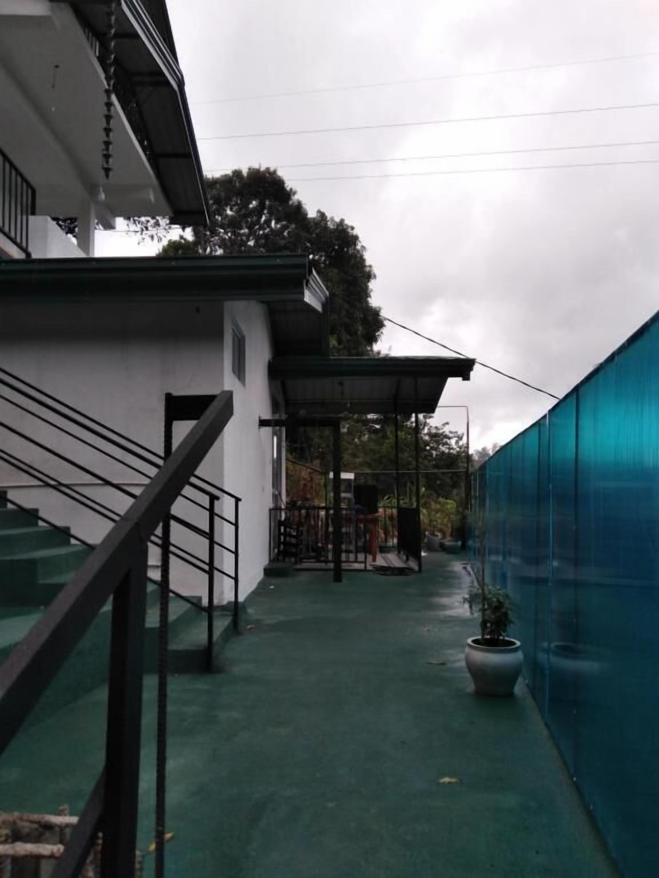 Standard-Doppelzimmer, Balkon, Bergblick | Unterkunftsgelände