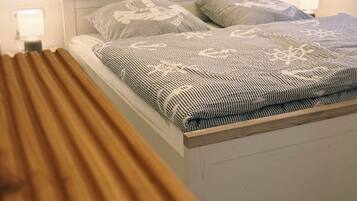 1 bedroom, WiFi, bed sheets