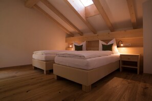 2 bedrooms, WiFi, bed sheets - Apartment 'Greiterhof Vigilius' with Mountain View and Wi-Fi (Lana)
