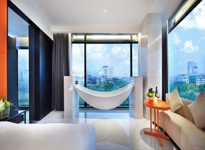 Romantic Double Room, River View | Blackout drapes, iron/ironing board, free WiFi - Global Village Riverside Hotel (Guilin)