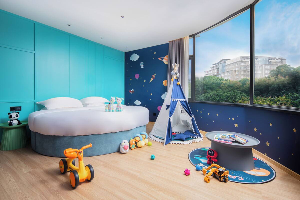 Studio Suite phong cách cổ điển | Màn/rèm cản sáng, phòng cách âm, bàn ủi/dụng cụ ủi quần áo 