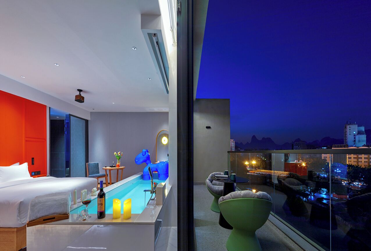 Luxury Studio Suite | Blackout drapes, iron/ironing board, free WiFi