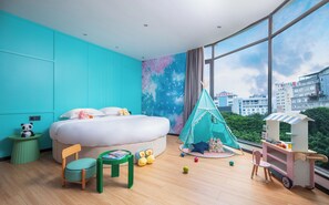 Classic Studio Suite - Global Village Riverside Hotel (Guilin)