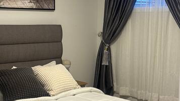 1 sovrum, strykjärn/strykbräda och internet