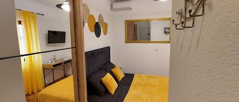 WiFi (無料)