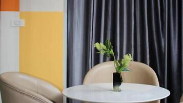 Signature Apartment | Dining